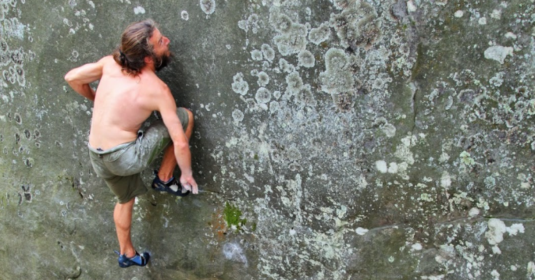 Technique d'escalade pied main
